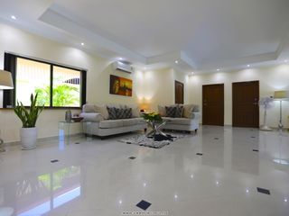 À louer 3 chambres maison à Bang Lamung, Chonburi
