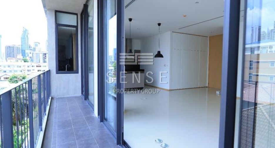 For rent 3 bedrooms condo in Khlong Toei, Bangkok
