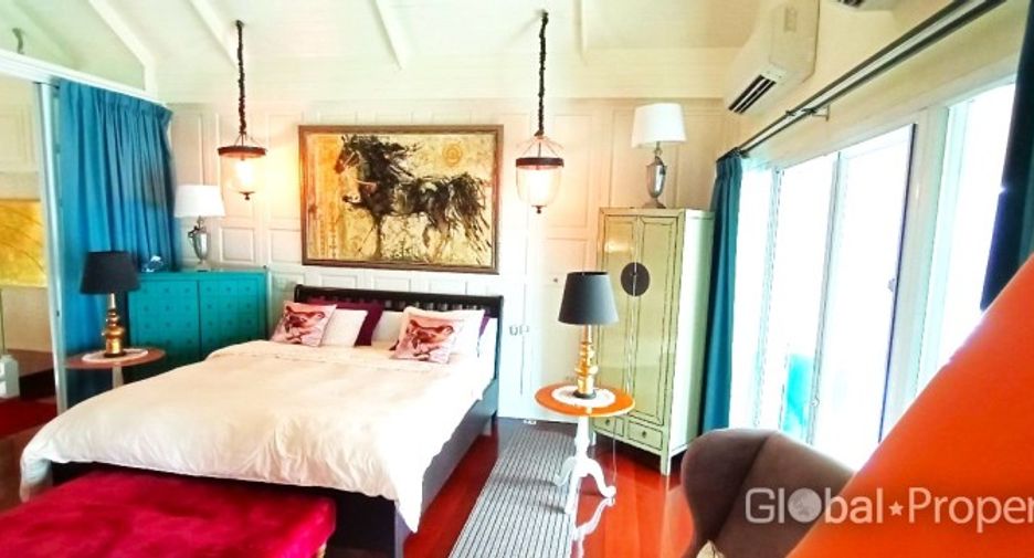 For sale 3 bedrooms condo in South Pattaya, Pattaya