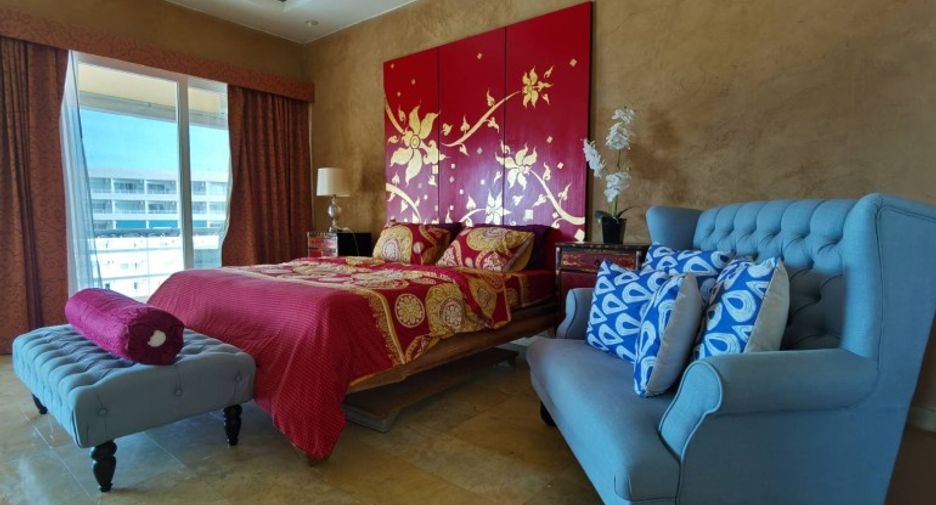 For sale 3 bedrooms condo in South Pattaya, Pattaya