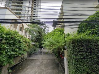 For sale 1 bed apartment in Watthana, Bangkok