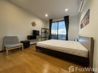 For rent 2 bed condo in Huai Khwang, Bangkok
