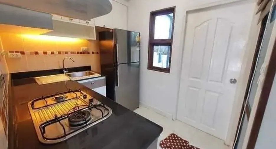 Reihenhaus zur Miete mit 3 Zimmer in Phra Khanong, Bangkok
