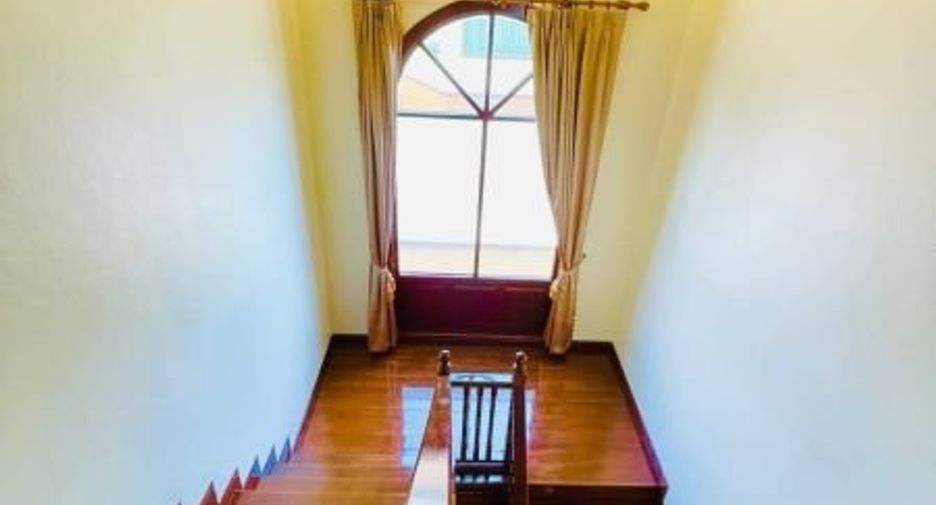 For sale and for rent 4 bedrooms house in Bang Lamung, Chonburi