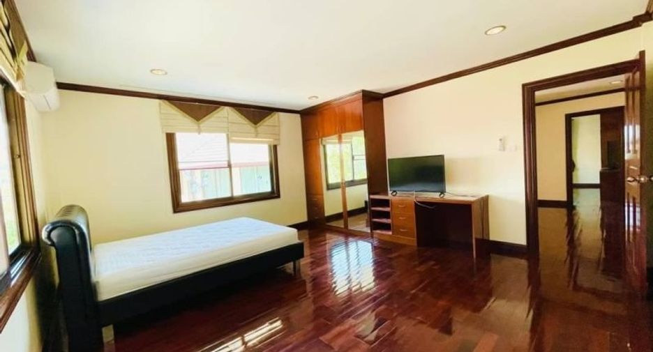 For sale and for rent 4 bedrooms house in Bang Lamung, Chonburi