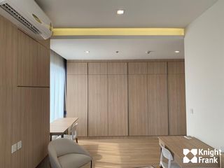 For rent 3 Beds condo in Phaya Thai, Bangkok
