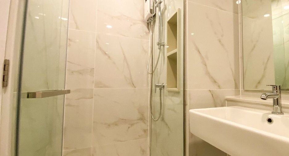 For rent 1 Beds condo in Bangkok Yai, Bangkok