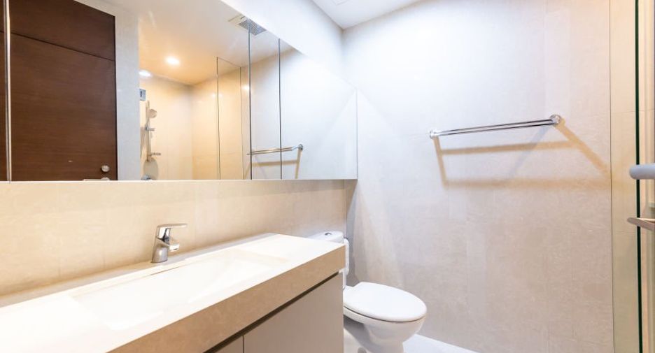 For sale 2 bedrooms condo in Watthana, Bangkok