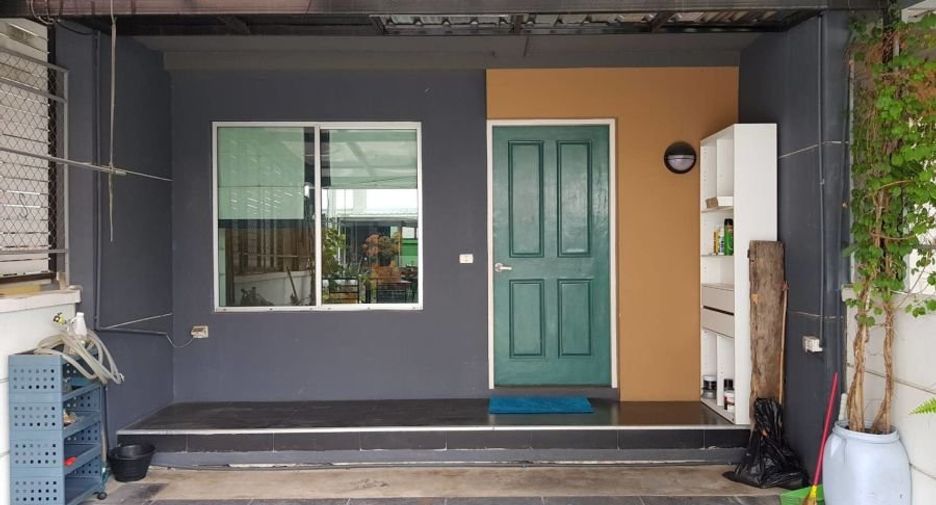 Reihenhaus zur Miete mit 3 Zimmer in Lat Krabang, Bangkok
