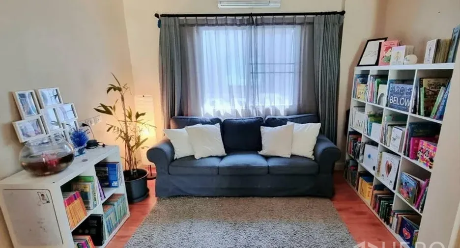 Haus zur Miete und zum Kauf mit 4 Zimmer in Saphan Sung, Bangkok