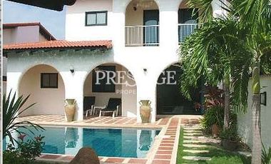 For rent and for sale 4 bed house in Bang Lamung, Chonburi