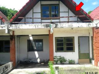 Casa adosada en venta de 2 habitaciones en Tha Yang, Phetchaburi