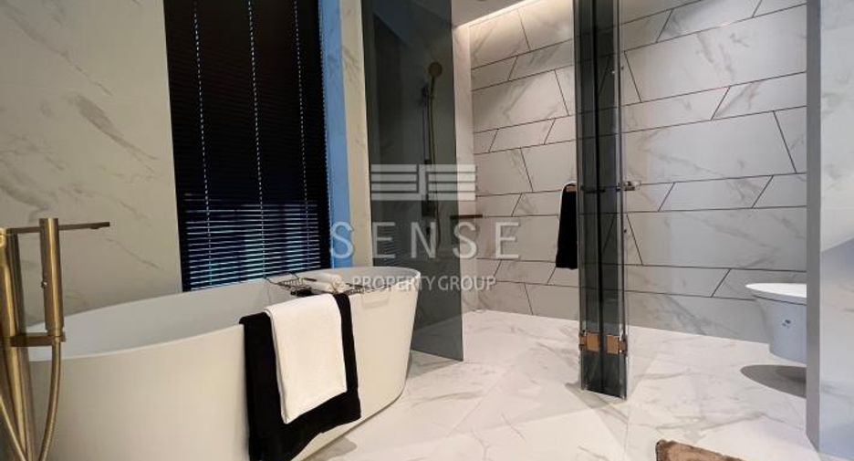 For sale 2 bedrooms condo in Khlong Toei, Bangkok