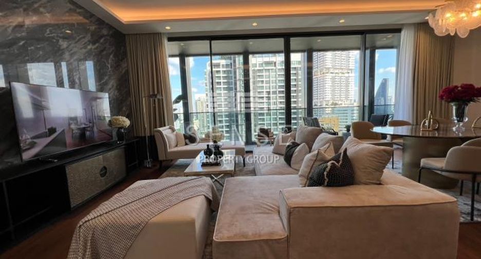 For sale 2 bedrooms condo in Khlong Toei, Bangkok