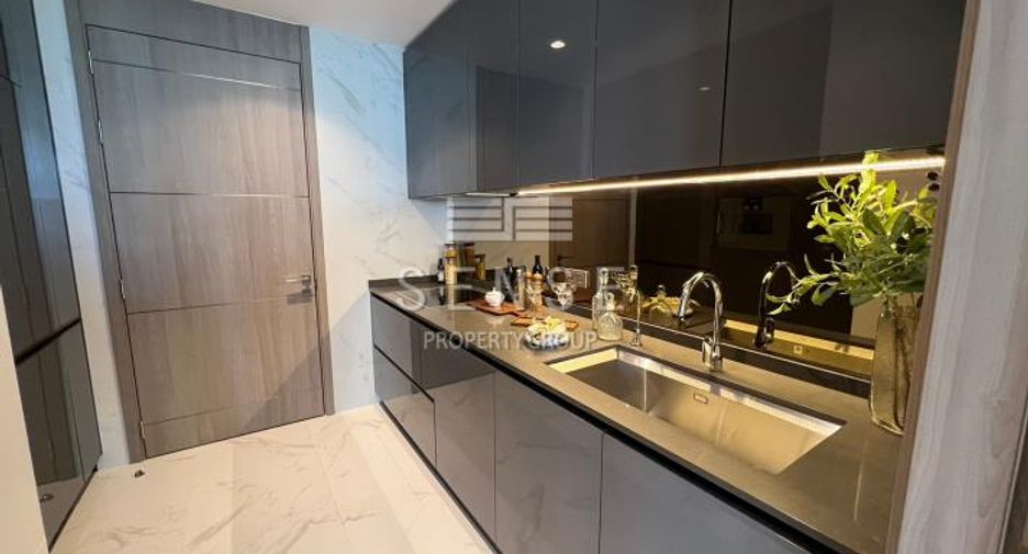 For sale 2 bedrooms condo in Khlong Toei, Bangkok