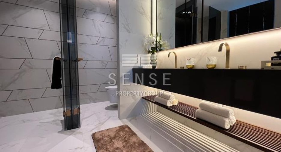 For sale 2 bedrooms condo in Khlong Toei, Bangkok