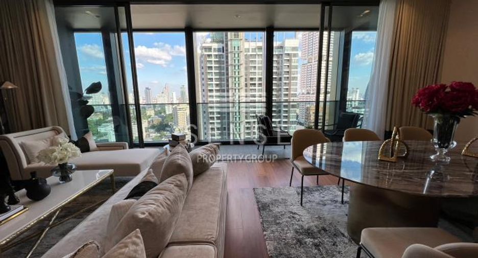 For sale 2 bedrooms condo in Khlong Toei, Bangkok