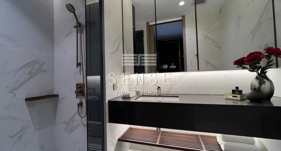 For sale 2 bedrooms condo in Khlong Toei, Bangkok