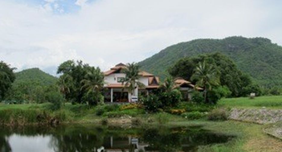 出售 4 卧室 独立屋 在 Cha-Am, Phetchaburi