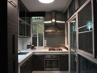 Casa adosada en alquiler y en venta de 4 habitaciones en Phra Khanong, Bangkok