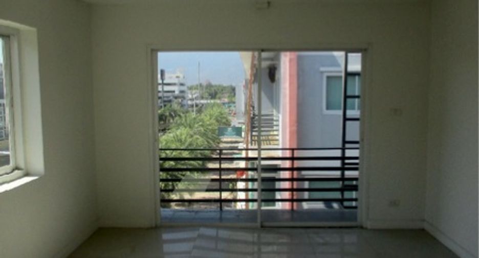 For sale 3 bedrooms retail Space in Mueang Chiang Mai, Chiang Mai