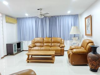 À louer et à vendre 3 chambres maison à Bang Lamung, Chonburi