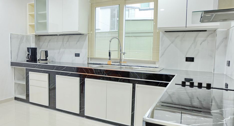 Casa en alquiler y en venta de 3 habitaciones en Bang Lamung, Chonburi