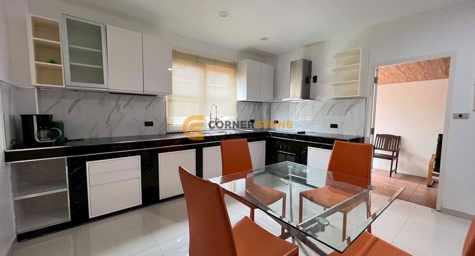 Casa en alquiler y en venta de 3 habitaciones en Bang Lamung, Chonburi