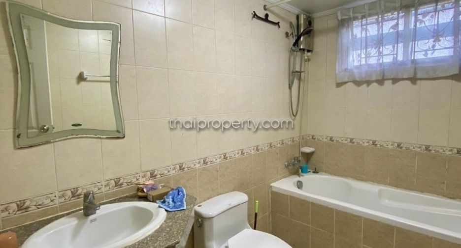 À vendre 3 chambres maison à East Pattaya, Pattaya