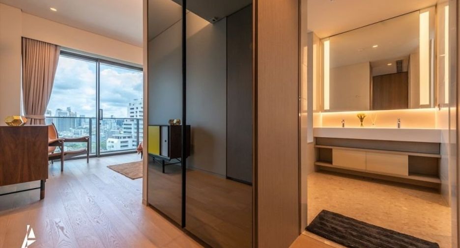 For rent and for sale 2 bedrooms condo in Watthana, Bangkok