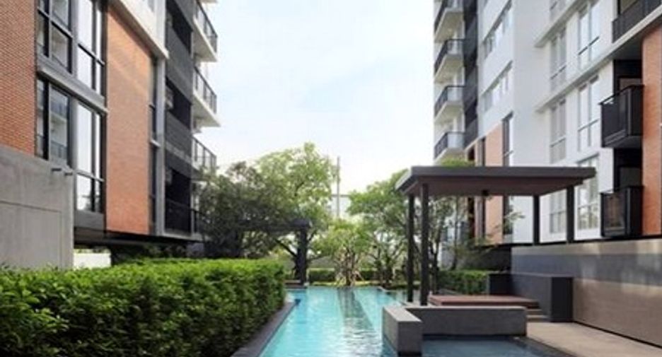 For sale studio condo in Mueang Samut Prakan, Samut Prakan