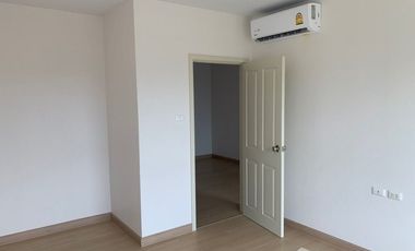 For sale 1 Beds condo in Huai Khwang, Bangkok