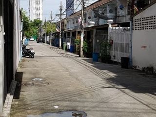 For sale studio townhouse in Khlong San, Bangkok