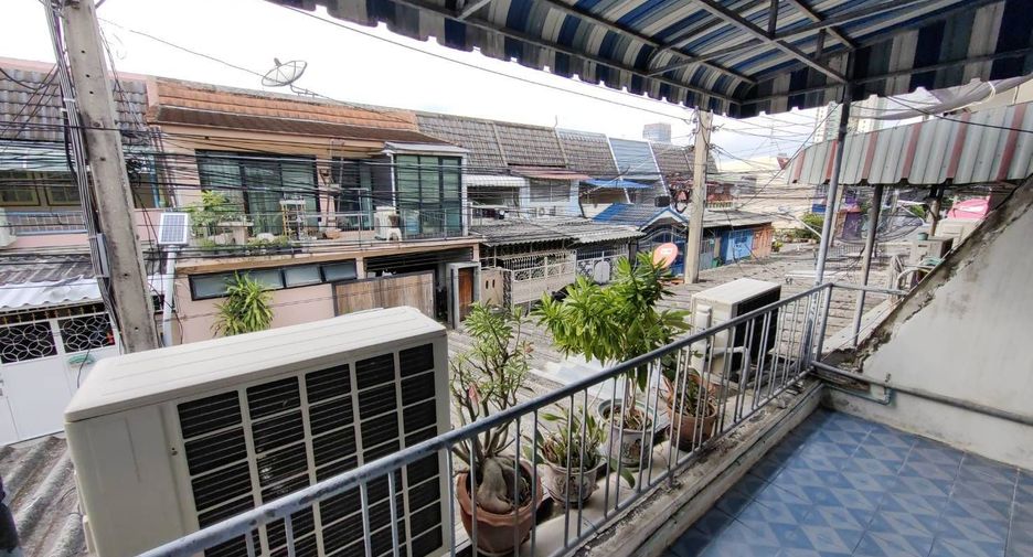For sale 2 Beds townhouse in Bangkok Noi, Bangkok