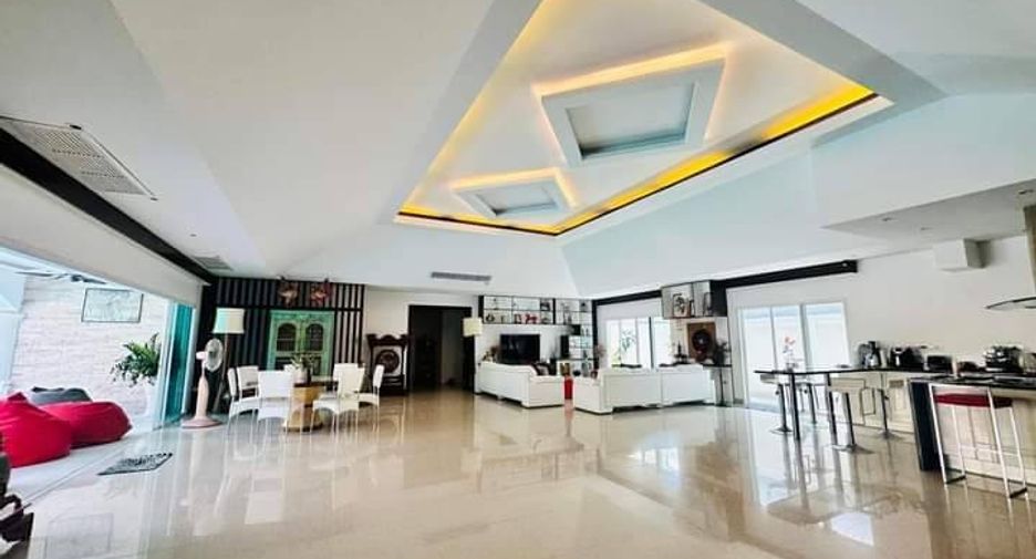 For sale 4 bed house in Bang Lamung, Chonburi