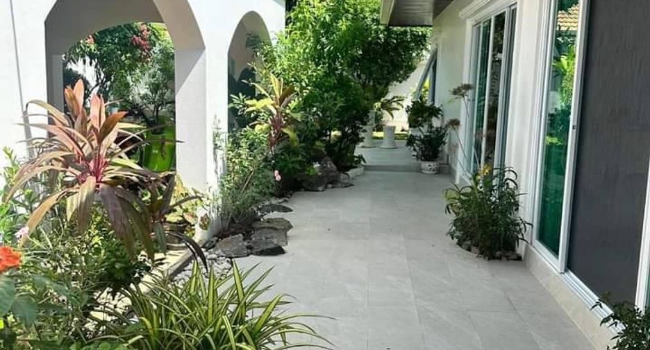 For sale 4 bed house in Bang Lamung, Chonburi