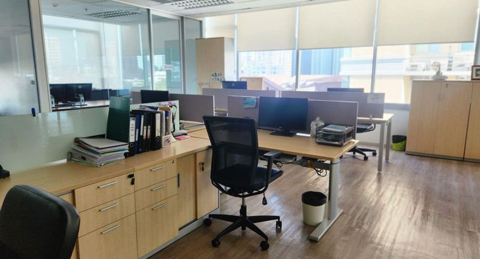 For rent 1 bed office in Watthana, Bangkok