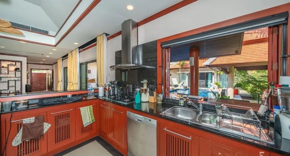 For sale 4 bed villa in Mueang Phuket, Phuket
