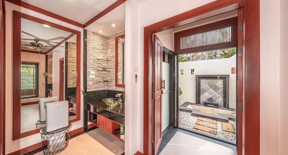 For sale 4 bed villa in Mueang Phuket, Phuket