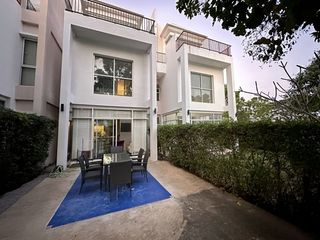 For sale 3 bed townhouse in Cha Am, Phetchaburi