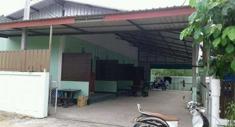 For sale 8 bedrooms retail Space in Mueang Lamphun, Lamphun
