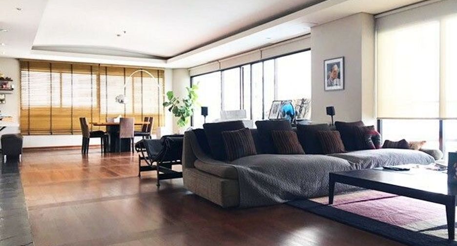 For sale 3 bed apartment in Khlong Toei, Bangkok
