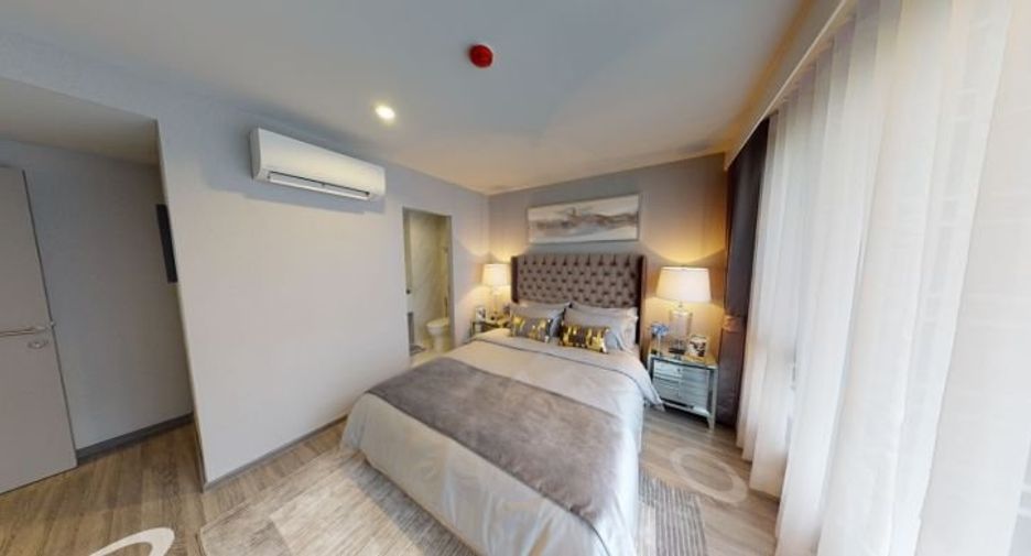 For sale 3 bedrooms condo in Khlong Toei, Bangkok