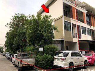 For sale 2 bed townhouse in Bang Khae, Bangkok