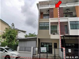 For sale 2 bed townhouse in Bang Khae, Bangkok