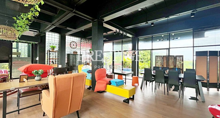 For sale 6 ベッドルーム house in Sattahip, Chonburi