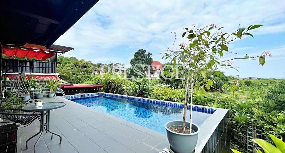 For sale 6 ベッドルーム house in Sattahip, Chonburi
