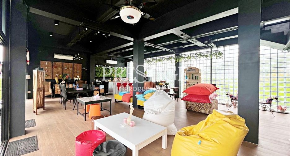 For sale 6 ベッドルーム house in Sattahip, Chonburi