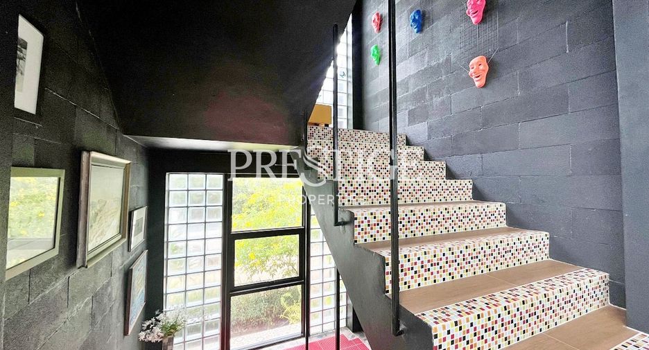 For sale 6 ベッドルーム house in Sattahip, Chonburi