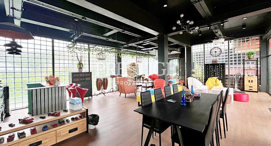 For sale 6 ベッドルーム house in Sattahip, Chonburi